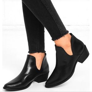 Steve Madden “Austin” booties